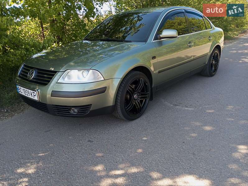 Седан Volkswagen Passat 2001 в Львове