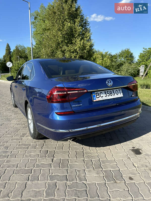 Седан Volkswagen Passat 2016 в Рудки