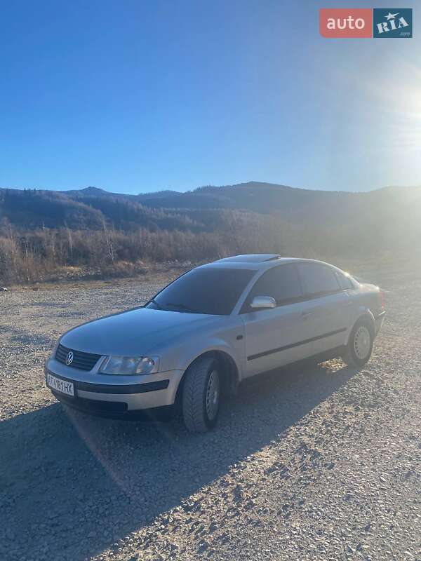 Седан Volkswagen Passat 1999 в 
