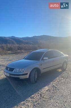 Седан Volkswagen Passat 1999 в 