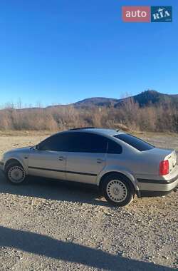 Седан Volkswagen Passat 1999 в 