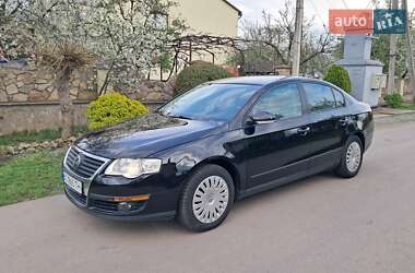 Седан Volkswagen Passat 2005 в 
