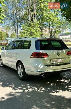 Универсал Volkswagen Passat 2012 в 
