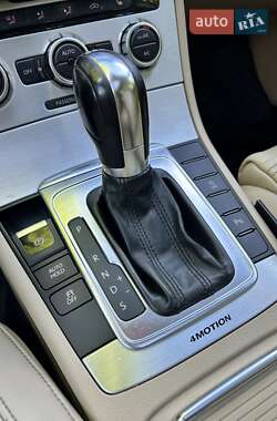 Универсал Volkswagen Passat 2012 в 