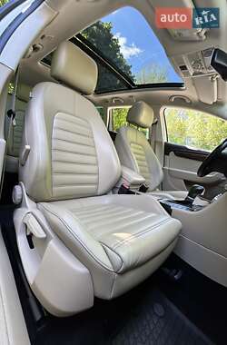 Универсал Volkswagen Passat 2012 в 