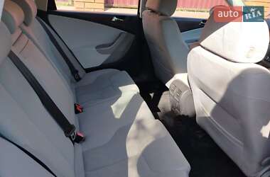 Универсал Volkswagen Passat 2005 в 