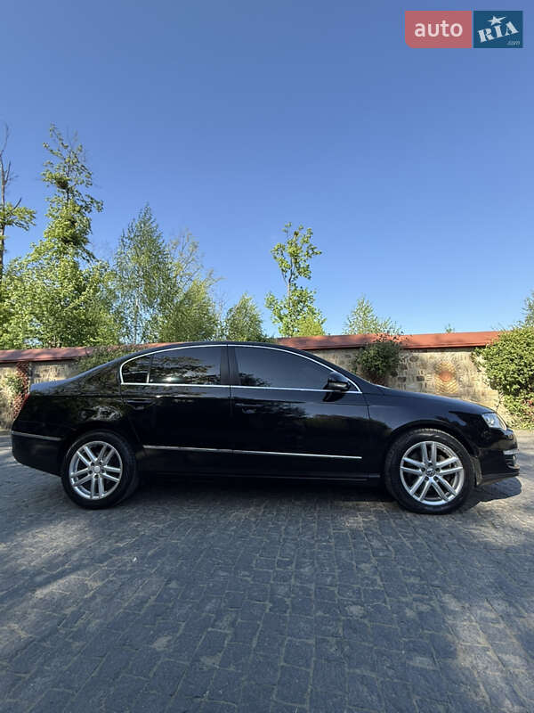 Седан Volkswagen Passat 2008 в Чернівцях