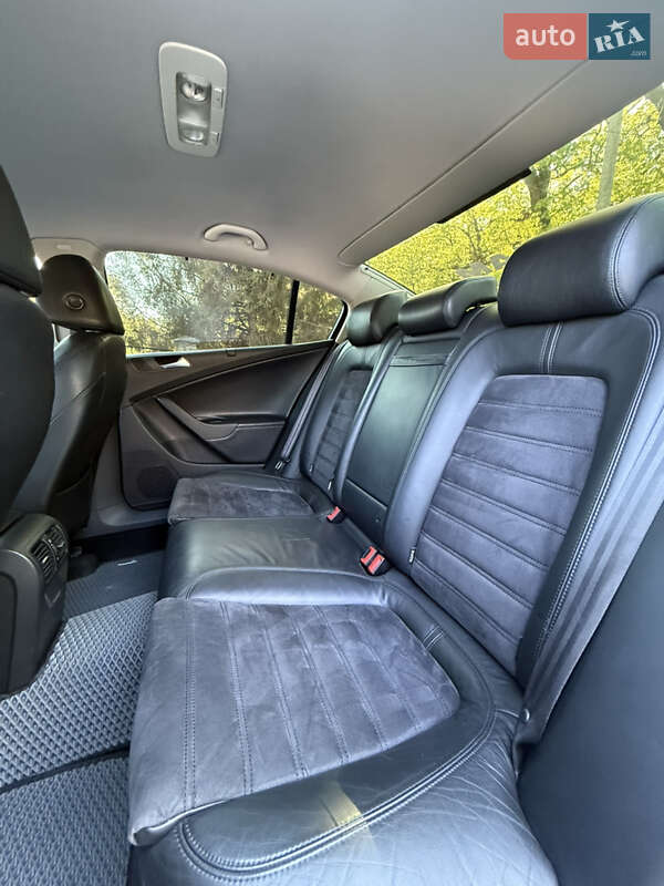 Седан Volkswagen Passat 2008 в Чернівцях