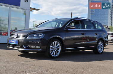 Універсал Volkswagen Passat 2011 в Києві
