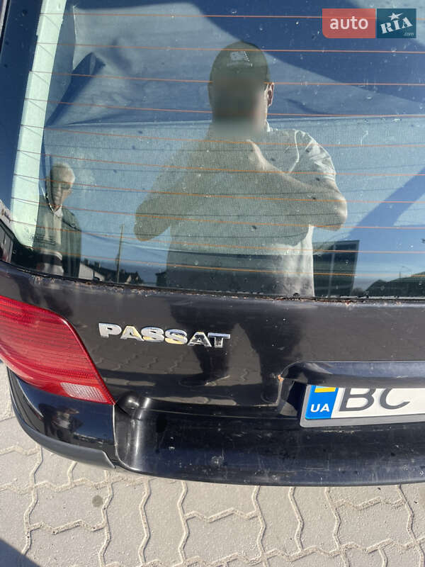 Универсал Volkswagen Passat 1999 в Золочеве