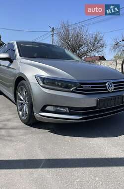 Седан Volkswagen Passat 2017 в 