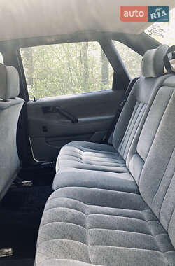 Седан Volkswagen Passat 1992 в 