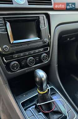 Седан Volkswagen Passat 2016 в 