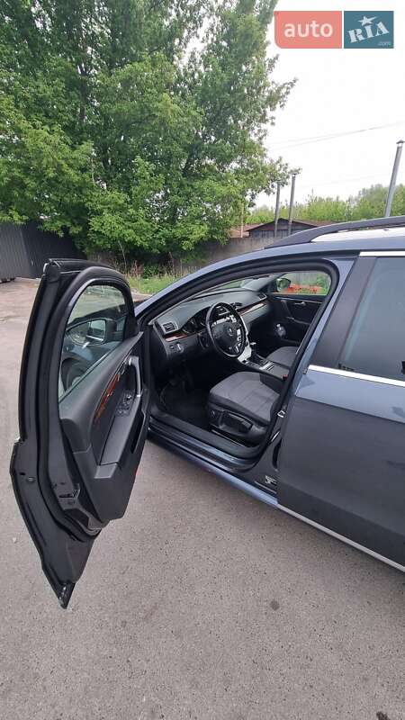 Універсал Volkswagen Passat 2011 в Києві