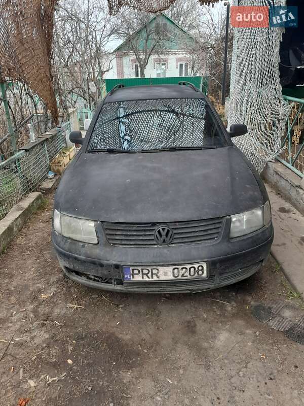Універсал Volkswagen Passat 1998 в Бурштині