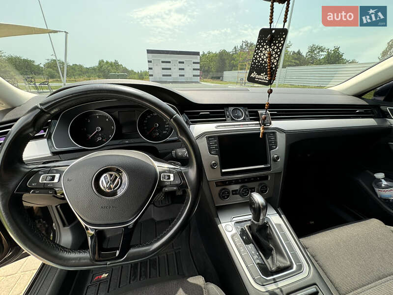 Універсал Volkswagen Passat 2015 в Миколаєві