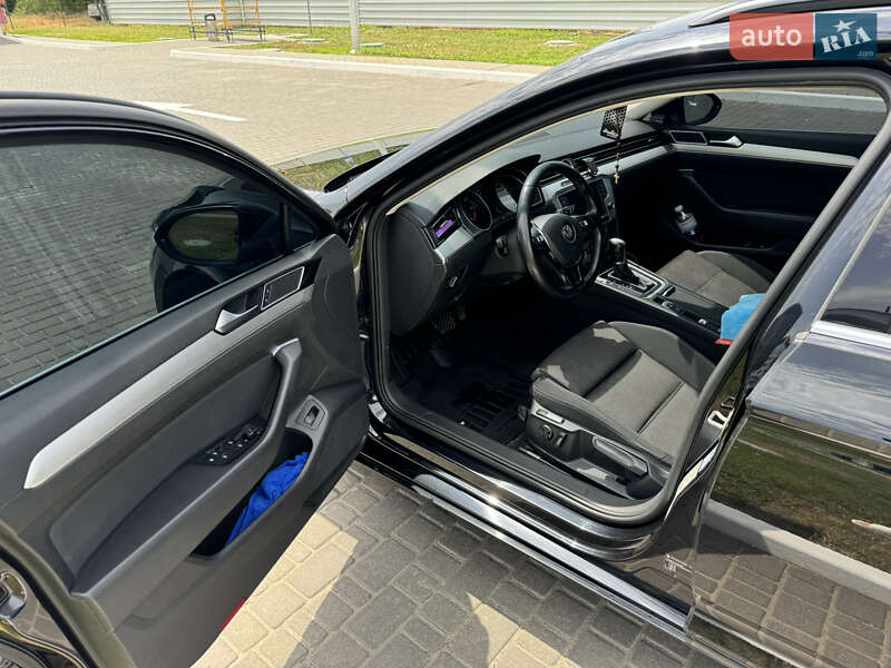 Універсал Volkswagen Passat 2015 в Миколаєві