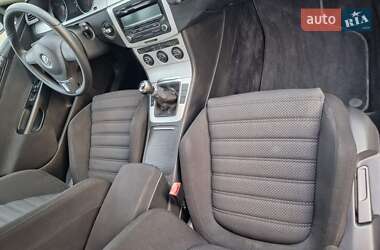 Седан Volkswagen Passat 2009 в 
