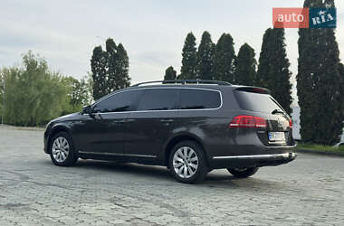 Універсал Volkswagen Passat 2012 в 