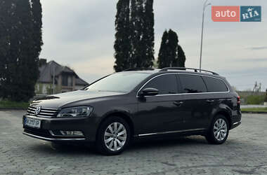 Універсал Volkswagen Passat 2012 в 