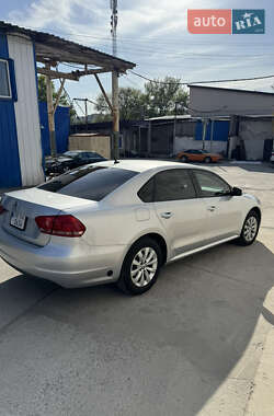 Седан Volkswagen Passat 2013 в 