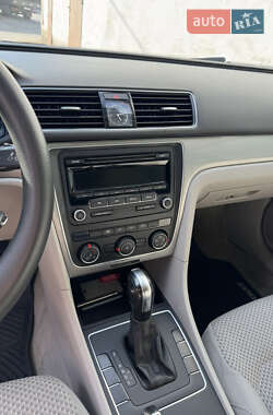Седан Volkswagen Passat 2013 в 