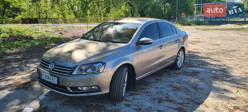 Седан Volkswagen Passat 2014 в Кременчуці