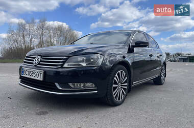 Седан Volkswagen Passat 2011 в Львові