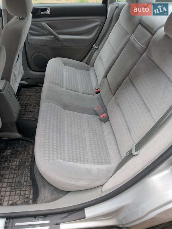 Седан Volkswagen Passat 2001 в Конотопі