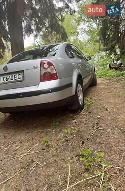 Седан Volkswagen Passat 2001 в 
