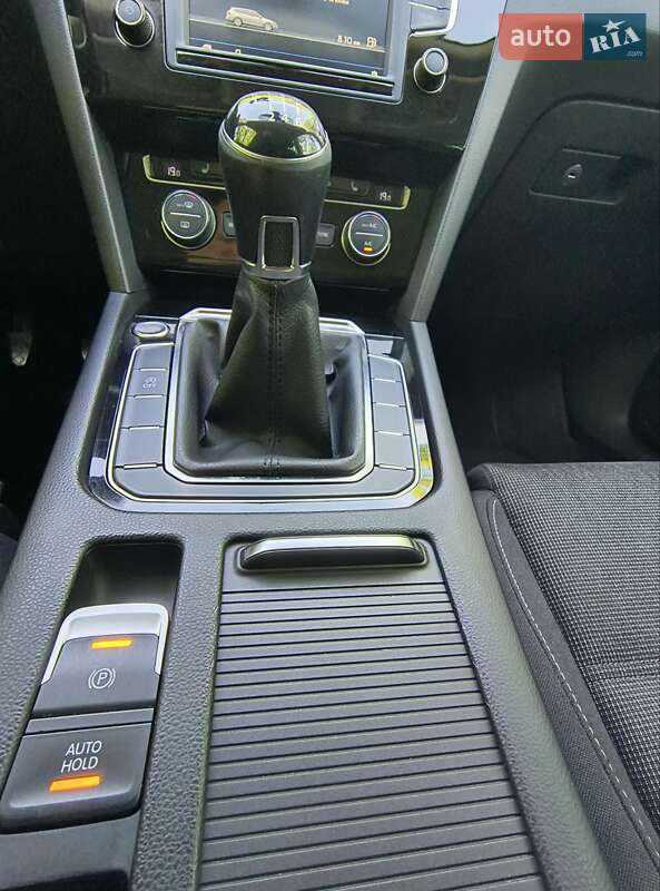 Универсал Volkswagen Passat 2017 в Полтаве