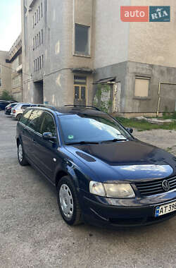Універсал Volkswagen Passat 1998 в 