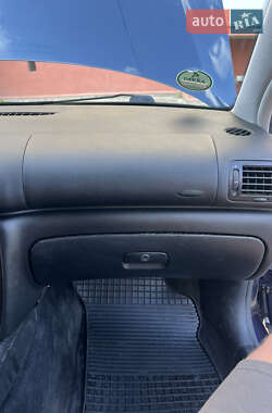 Універсал Volkswagen Passat 1998 в 