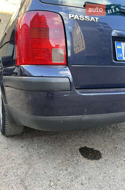 Універсал Volkswagen Passat 1998 в 