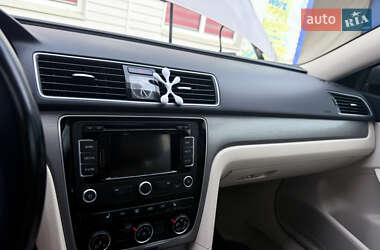 Седан Volkswagen Passat 2015 в 