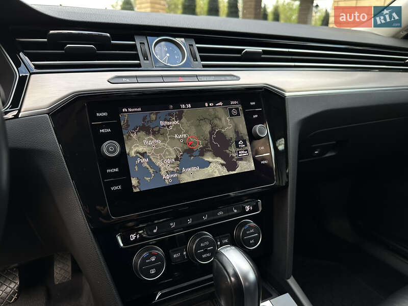 Седан Volkswagen Passat 2017 в Новой Водолаге