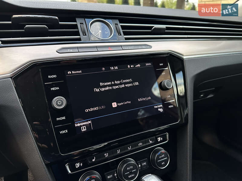 Седан Volkswagen Passat 2017 в Новой Водолаге