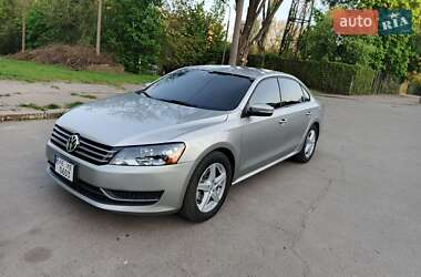 Седан Volkswagen Passat 2013 в Дніпрі