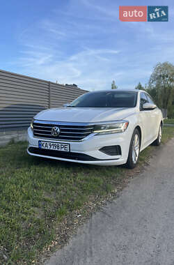 Седан Volkswagen Passat 2020 в Києві