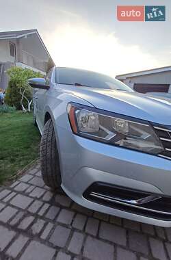 Седан Volkswagen Passat 2015 в 
