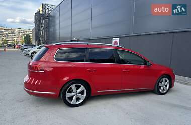 Універсал Volkswagen Passat 2011 в 