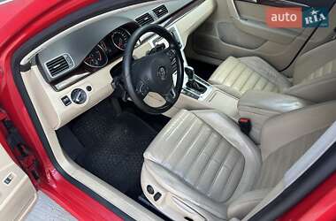 Універсал Volkswagen Passat 2011 в 
