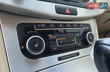 Універсал Volkswagen Passat 2011 в 
