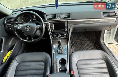 Седан Volkswagen Passat 2016 в 