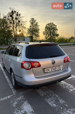 Універсал Volkswagen Passat 2010 в 