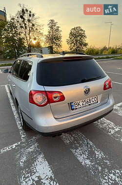 Універсал Volkswagen Passat 2010 в 