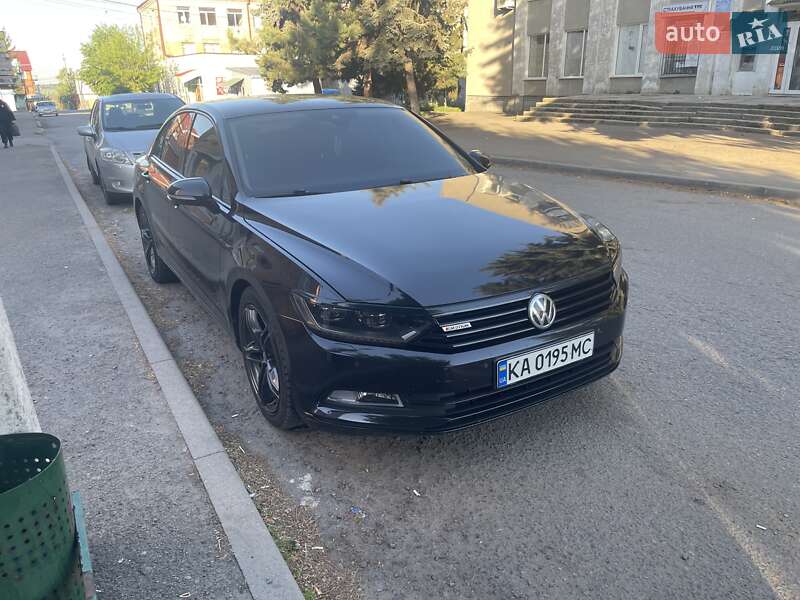 Седан Volkswagen Passat 2015 в 