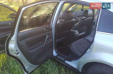 Седан Volkswagen Passat 2004 в 