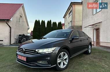 Седан Volkswagen Passat 2021 в 