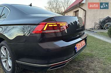 Седан Volkswagen Passat 2021 в 
